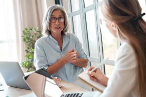 Desafios que mulheres mais velhas encontram no mercado de trabalho